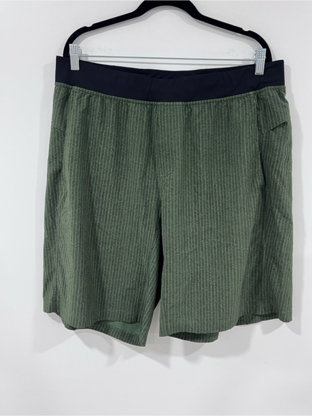 Lululemon Men’s Soft Stripped Shorts